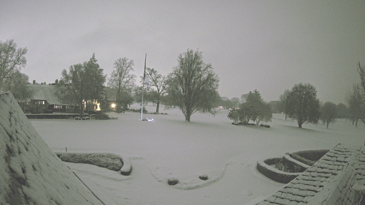Thumbnail for current weather camera view from Country Club of Detroit in Grosse Pointe Farms, Michigan