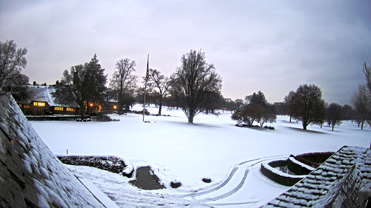 Thumbnail for current weather camera view from Country Club of Detroit in Grosse Pointe Farms, Michigan