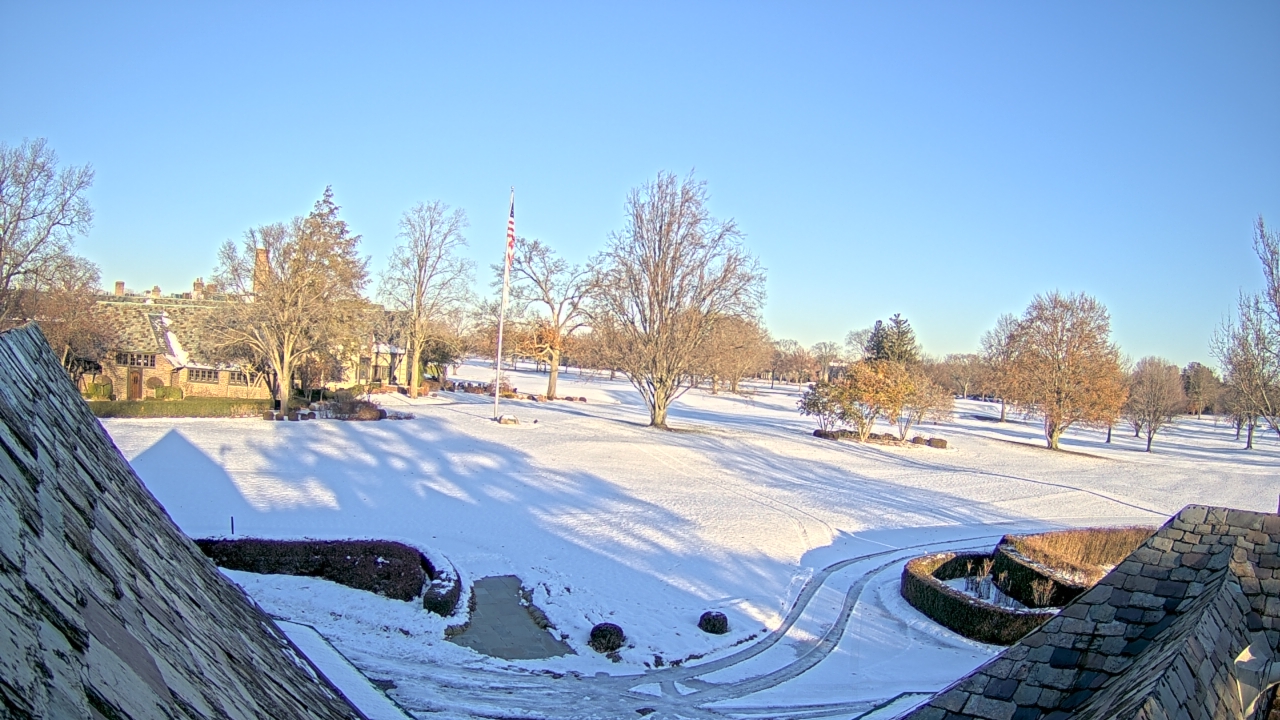 Thumbnail for current weather camera view from Country Club of Detroit in Grosse Pointe Farms, Michigan