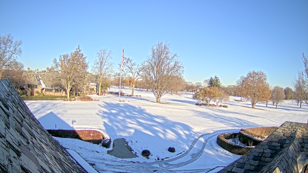 Thumbnail for current weather camera view from Country Club of Detroit in Grosse Pointe Farms, Michigan