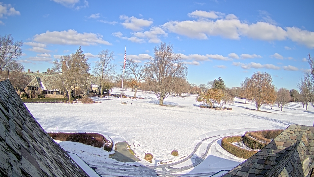 Thumbnail for current weather camera view from Country Club of Detroit in Grosse Pointe Farms, Michigan