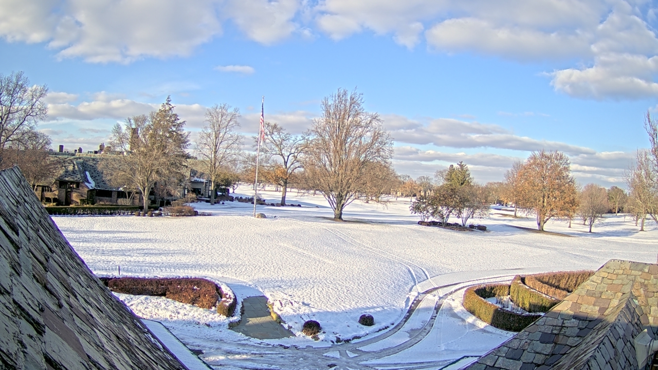 Thumbnail for current weather camera view from Country Club of Detroit in Grosse Pointe Farms, Michigan