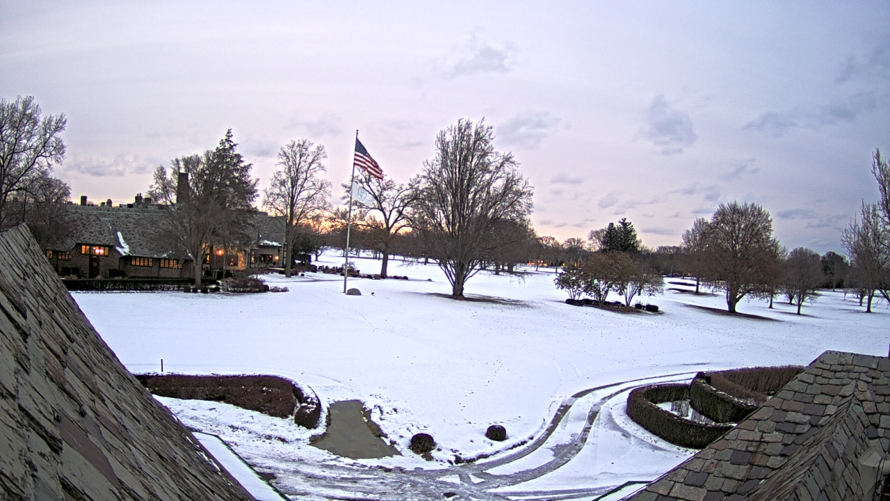 Thumbnail for current weather camera view from Country Club of Detroit in Grosse Pointe Farms, Michigan
