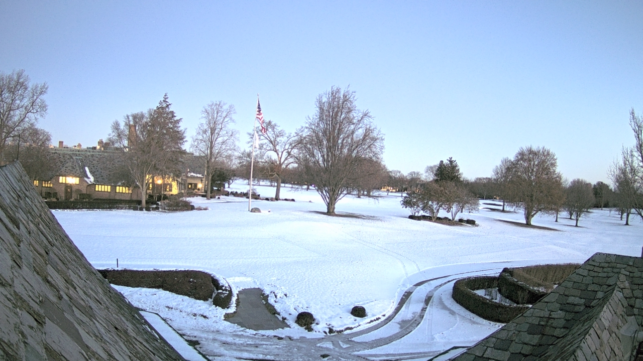 Thumbnail for current weather camera view from Country Club of Detroit in Grosse Pointe Farms, Michigan