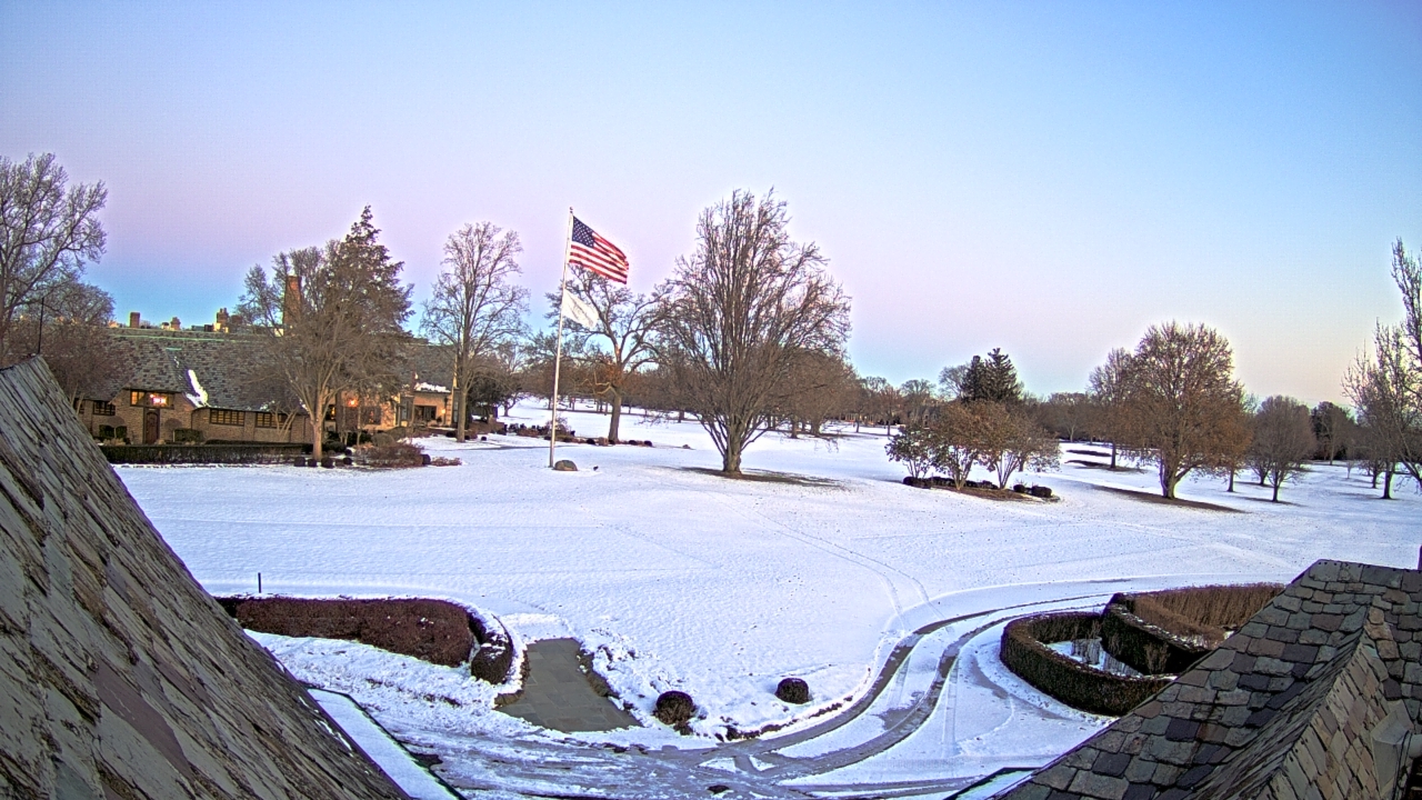 Thumbnail for current weather camera view from Country Club of Detroit in Grosse Pointe Farms, Michigan