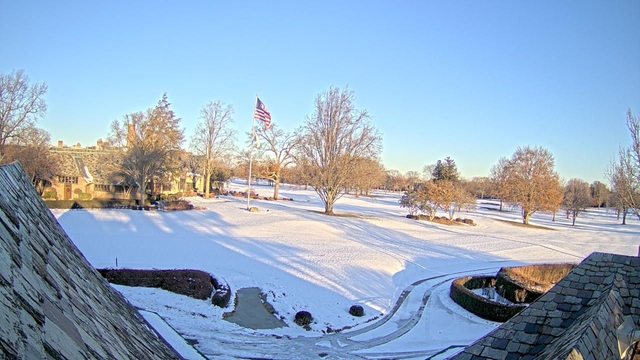 Thumbnail for current weather camera view from Country Club of Detroit in Grosse Pointe Farms, Michigan