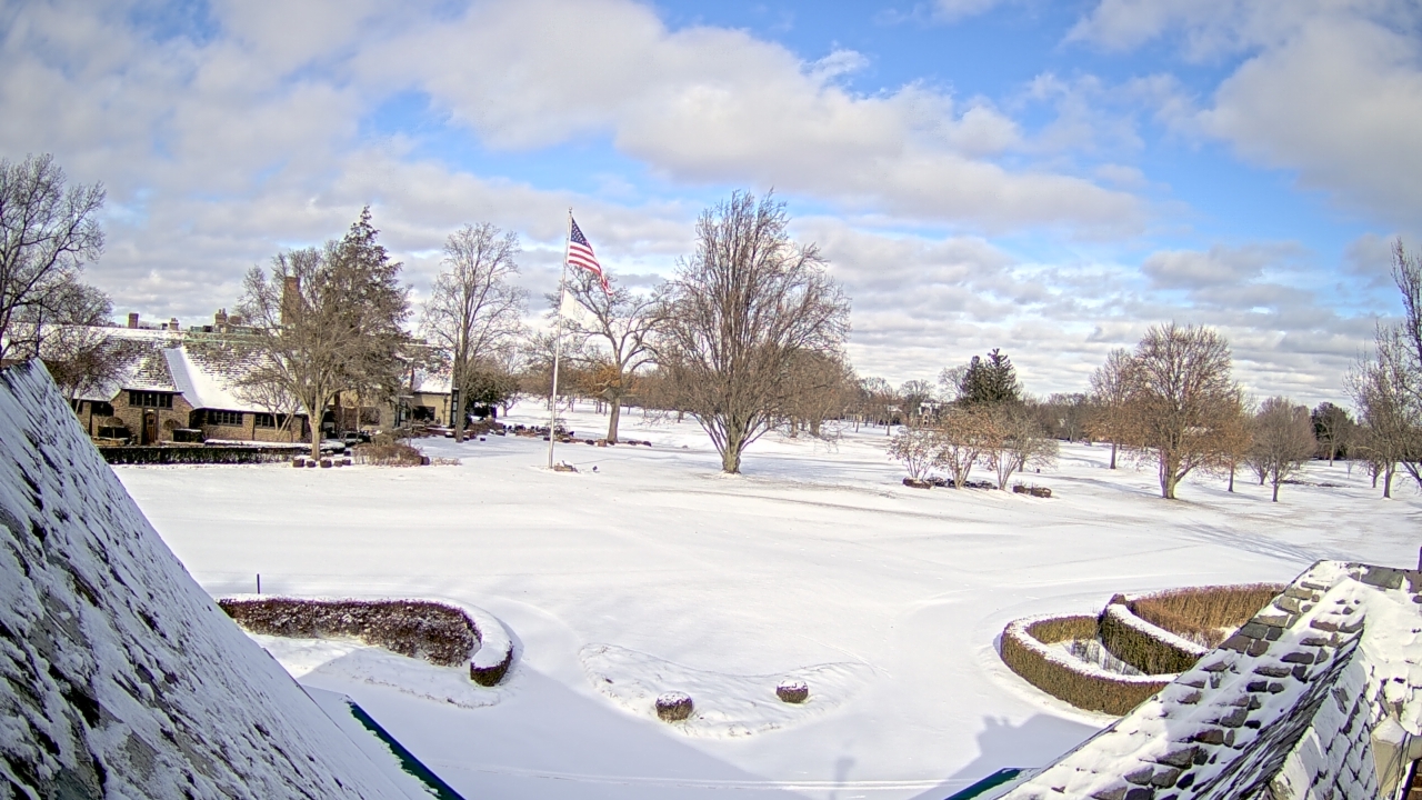 Thumbnail for current weather camera view from Country Club of Detroit in Grosse Pointe Farms, Michigan