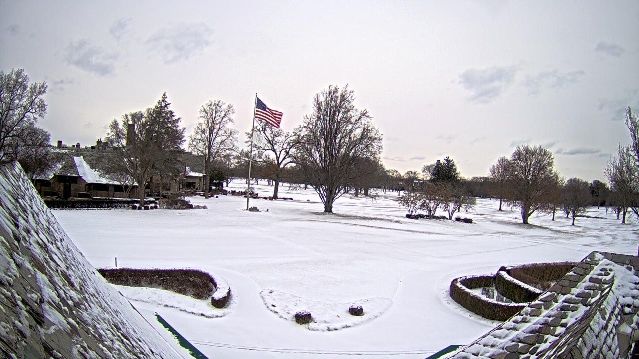 Thumbnail for current weather camera view from Country Club of Detroit in Grosse Pointe Farms, Michigan