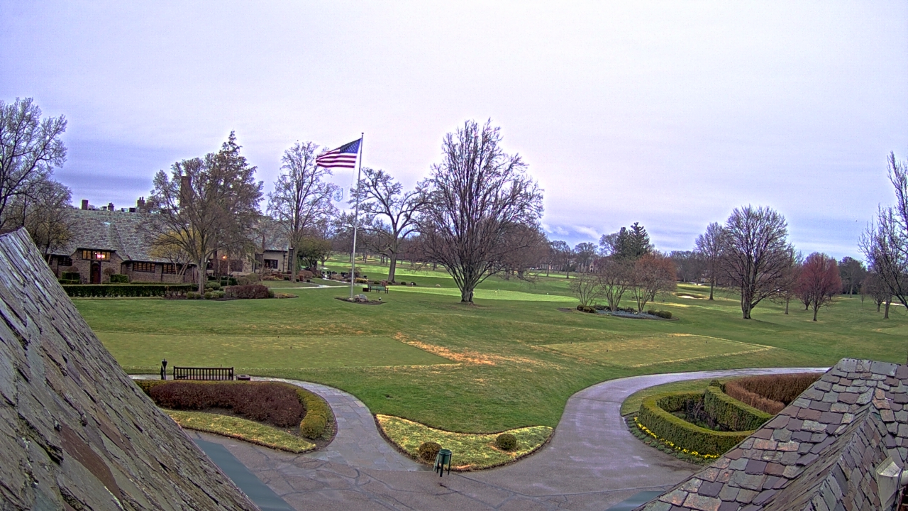 Thumbnail for current weather camera view from Country Club of Detroit in Grosse Pointe Farms, Michigan