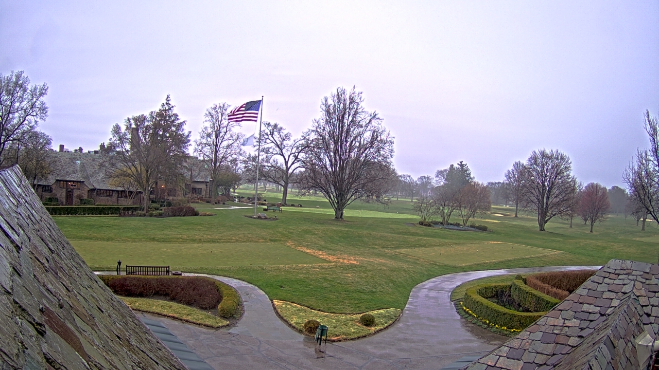 Thumbnail for current weather camera view from Country Club of Detroit in Grosse Pointe Farms, Michigan