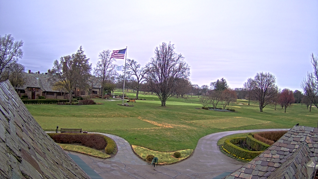 Thumbnail for current weather camera view from Country Club of Detroit in Grosse Pointe Farms, Michigan