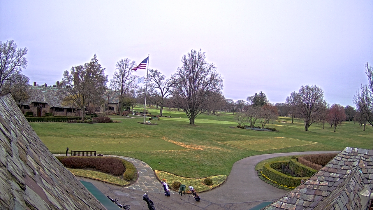 Thumbnail for current weather camera view from Country Club of Detroit in Grosse Pointe Farms, Michigan