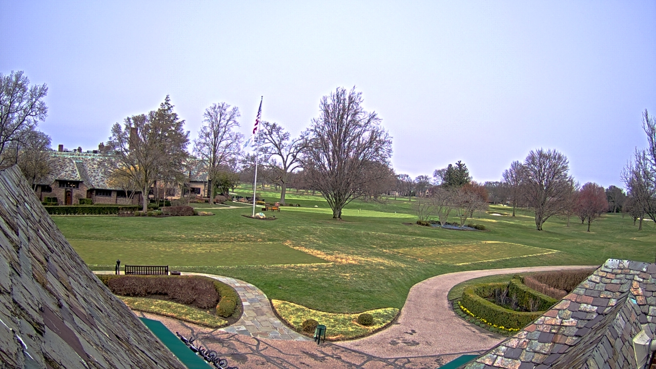 Thumbnail for current weather camera view from Country Club of Detroit in Grosse Pointe Farms, Michigan