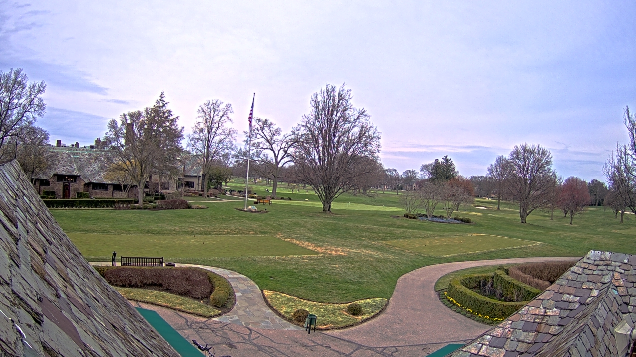 Thumbnail for current weather camera view from Country Club of Detroit in Grosse Pointe Farms, Michigan