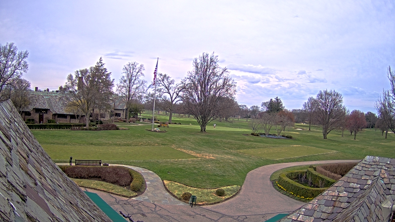 Thumbnail for current weather camera view from Country Club of Detroit in Grosse Pointe Farms, Michigan