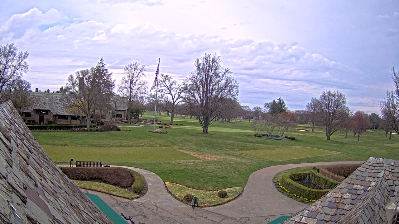 Thumbnail for current weather camera view from Country Club of Detroit in Grosse Pointe Farms, Michigan