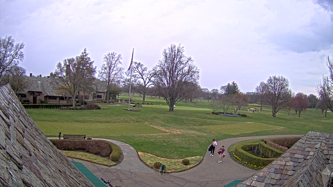 Thumbnail for current weather camera view from Country Club of Detroit in Grosse Pointe Farms, Michigan