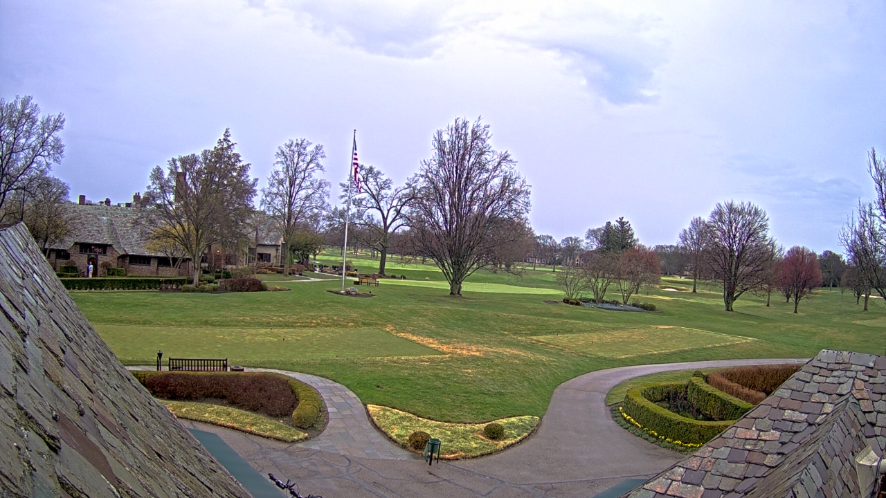 Thumbnail for current weather camera view from Country Club of Detroit in Grosse Pointe Farms, Michigan