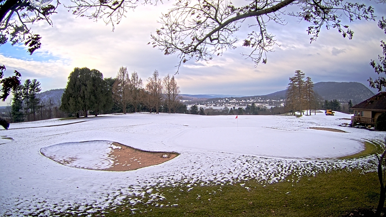 Thumbnail for current weather camera view from Country Club of Harrisburg in Harrisburg, Pennsylvania