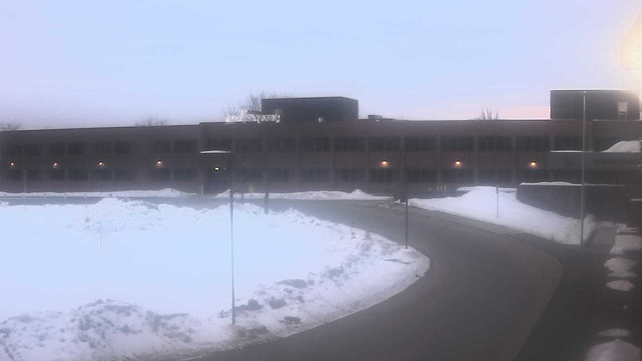 Thumbnail for current weather camera view from P.V. Moore HS in Central Square, New York