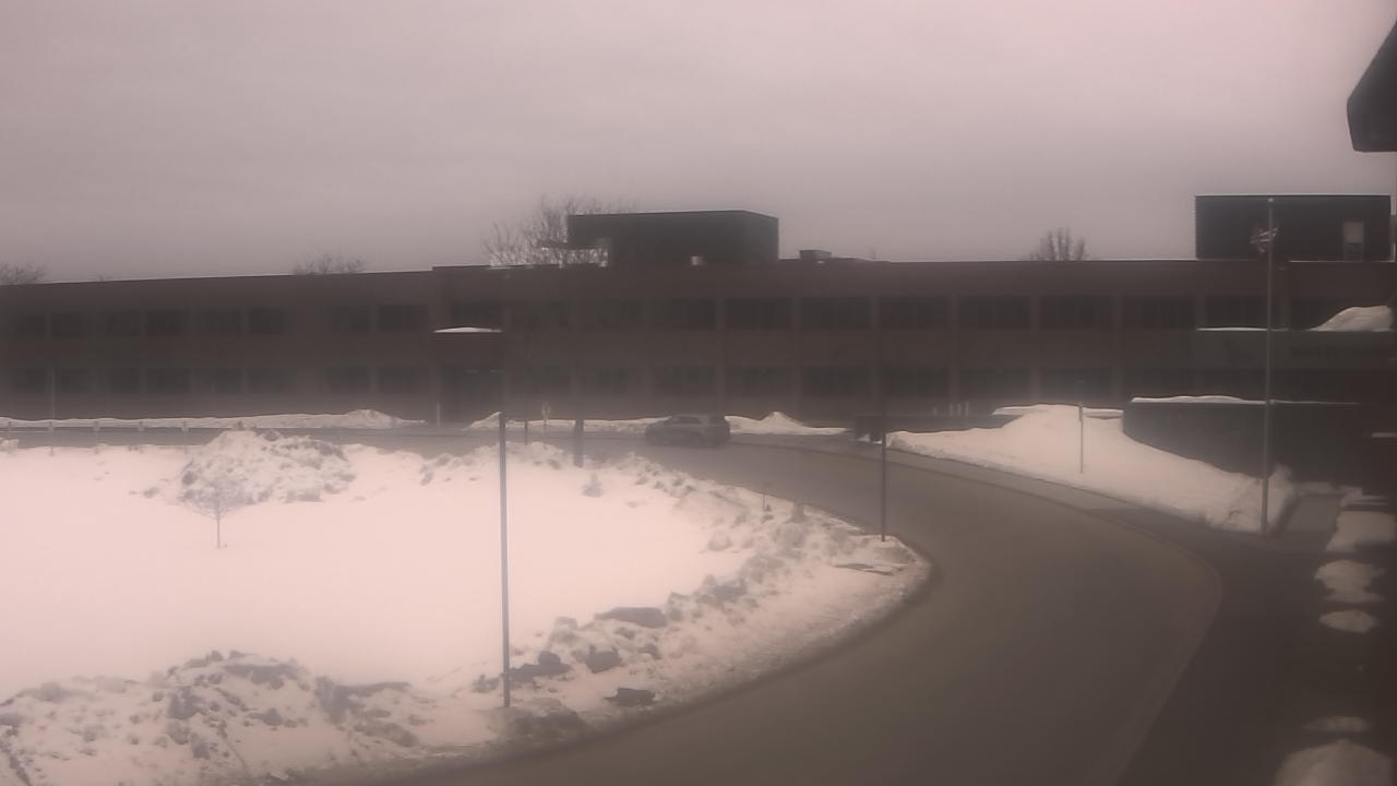 Thumbnail for current weather camera view from P.V. Moore HS in Central Square, New York