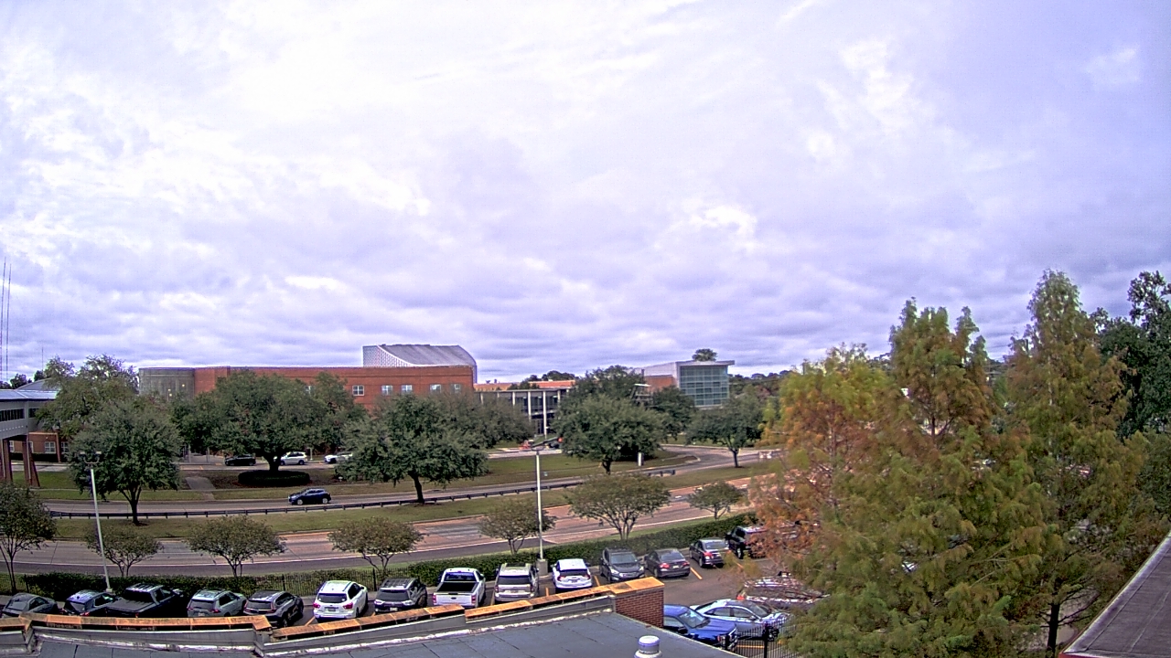 Thumbnail for current weather camera view from Chalmette HS in Chalmette, Louisiana