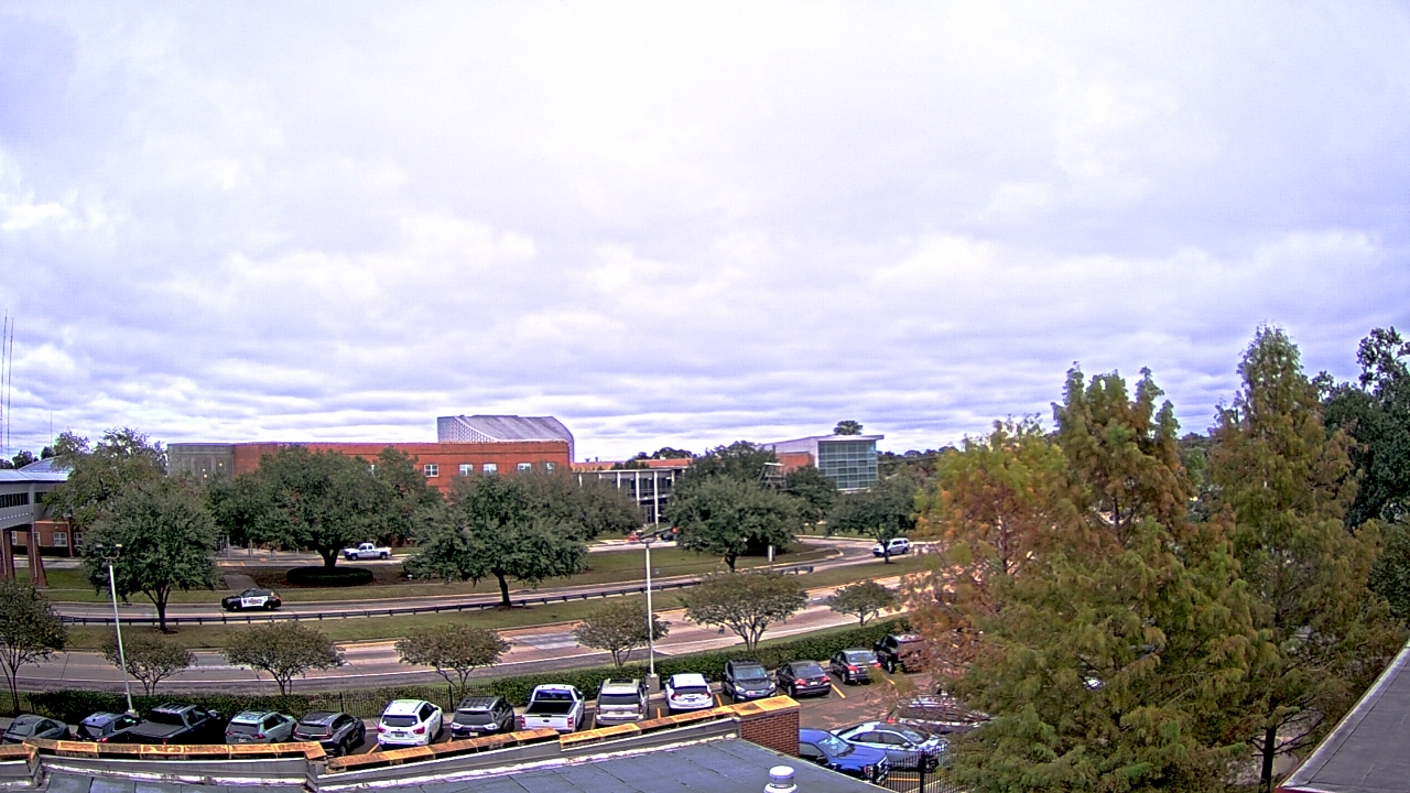Thumbnail for current weather camera view from Chalmette HS in Chalmette, Louisiana
