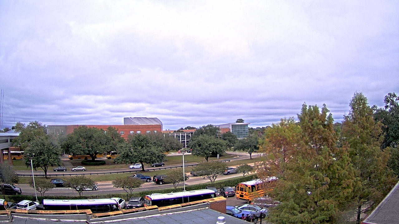 Thumbnail for current weather camera view from Chalmette HS in Chalmette, Louisiana