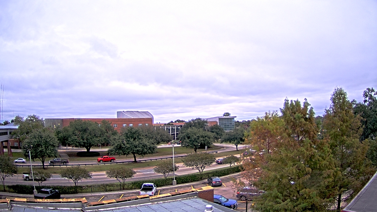Thumbnail for current weather camera view from Chalmette HS in Chalmette, Louisiana