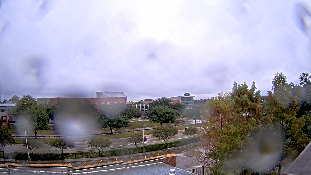 Thumbnail for current weather camera view from Chalmette HS in Chalmette, Louisiana