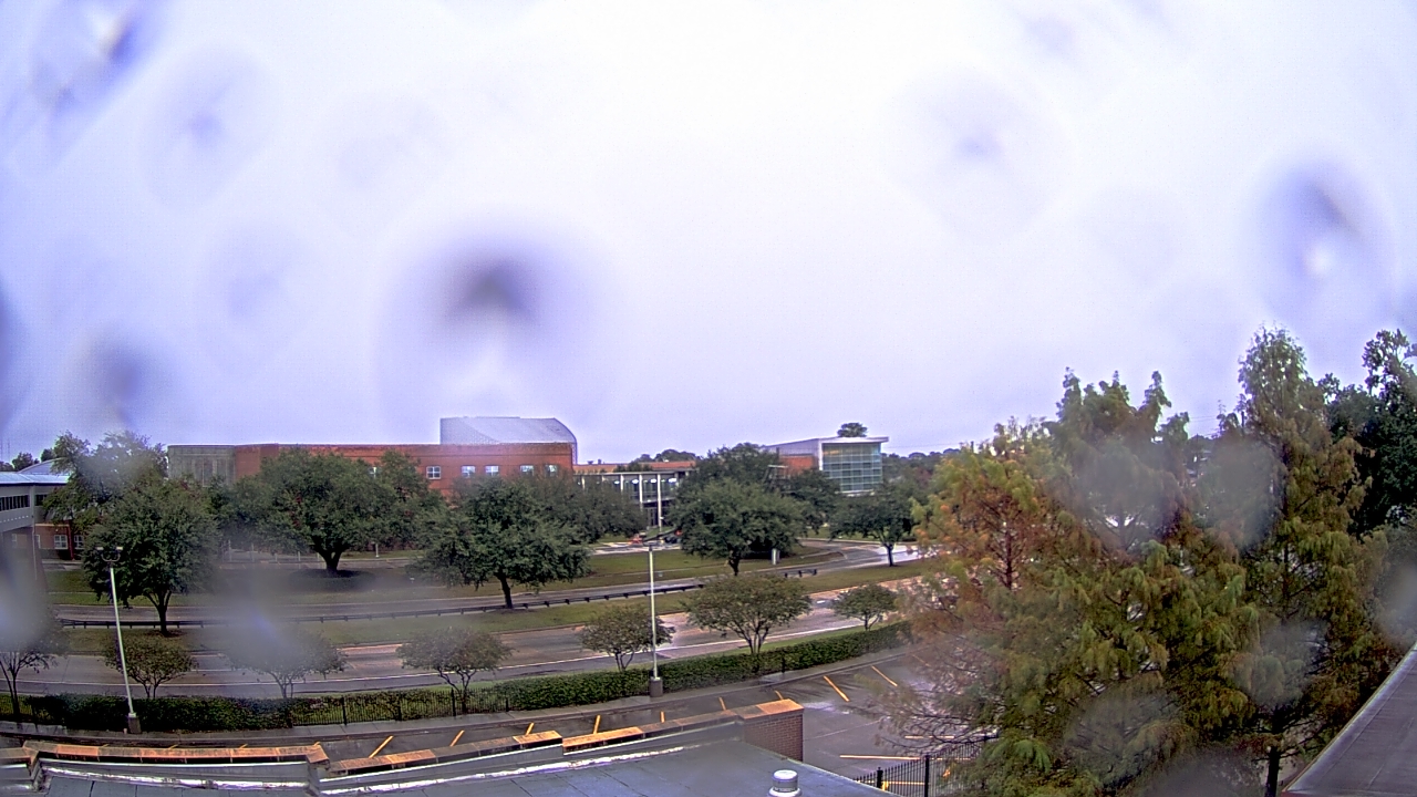 Thumbnail for current weather camera view from Chalmette HS in Chalmette, Louisiana