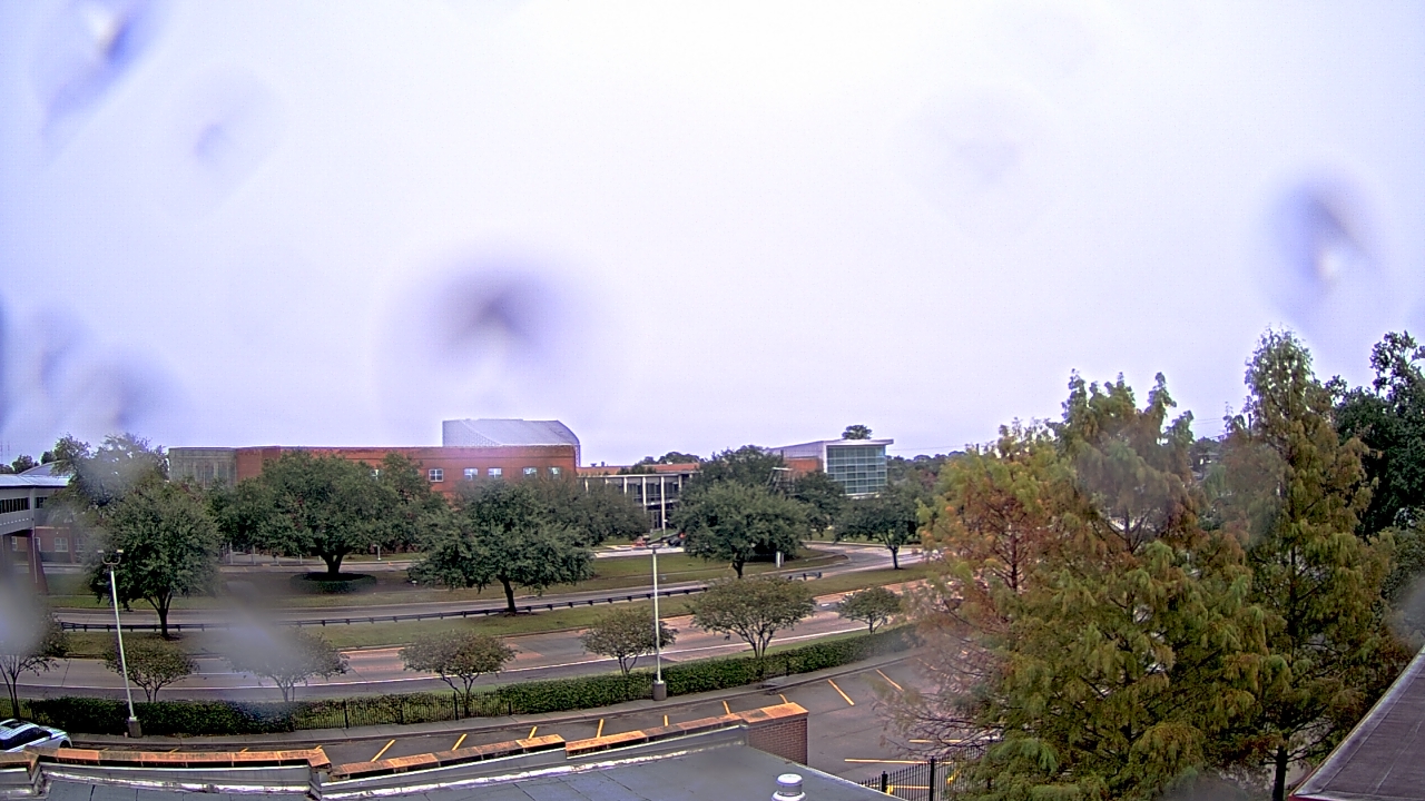 Thumbnail for current weather camera view from Chalmette HS in Chalmette, Louisiana