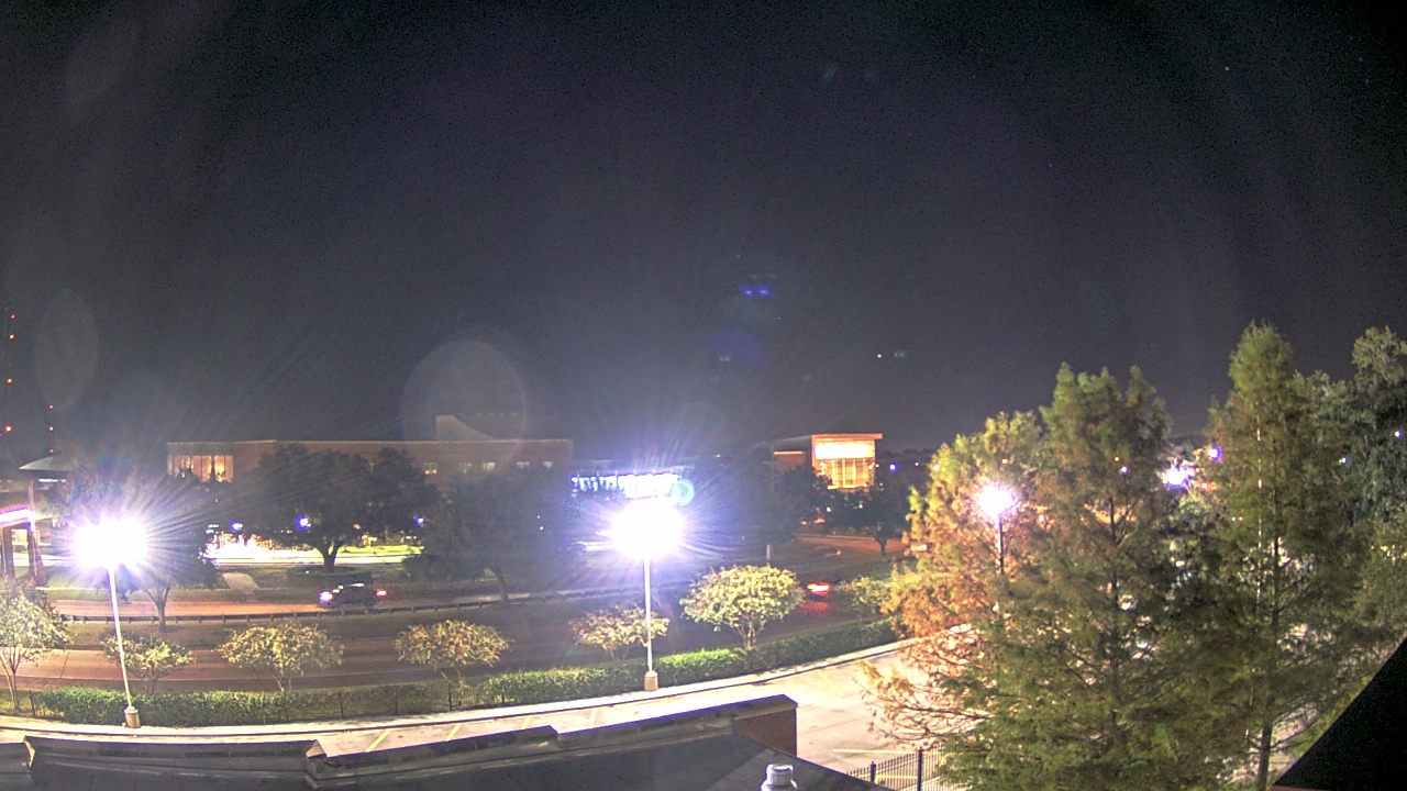 Thumbnail for current weather camera view from Chalmette HS in Chalmette, Louisiana