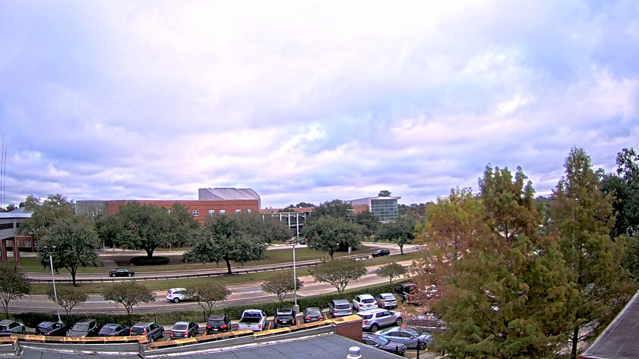 Thumbnail for current weather camera view from Chalmette HS in Chalmette, Louisiana