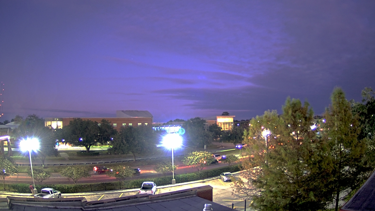 Thumbnail for current weather camera view from Chalmette HS in Chalmette, Louisiana