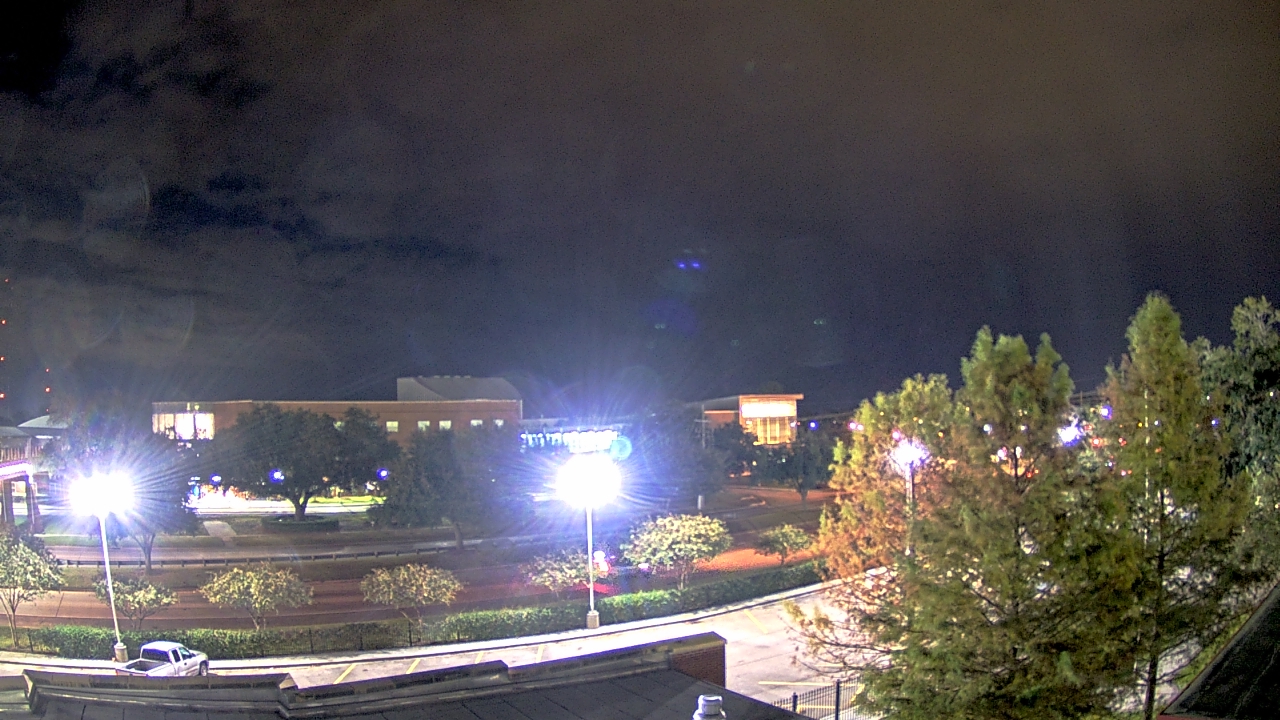 Thumbnail for current weather camera view from Chalmette HS in Chalmette, Louisiana