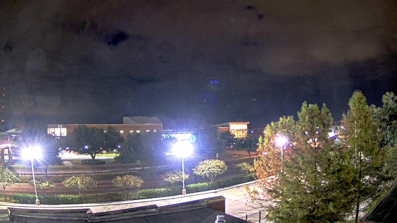 Thumbnail for current weather camera view from Chalmette HS in Chalmette, Louisiana