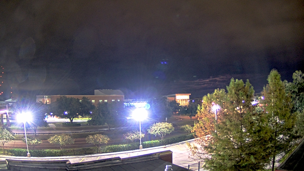 Thumbnail for current weather camera view from Chalmette HS in Chalmette, Louisiana