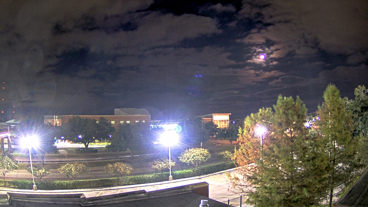 Thumbnail for current weather camera view from Chalmette HS in Chalmette, Louisiana