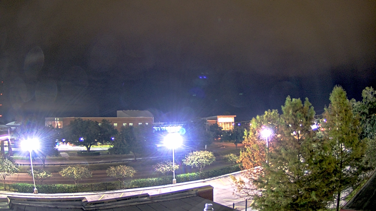 Thumbnail for current weather camera view from Chalmette HS in Chalmette, Louisiana