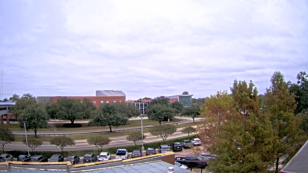 Thumbnail for current weather camera view from Chalmette HS in Chalmette, Louisiana