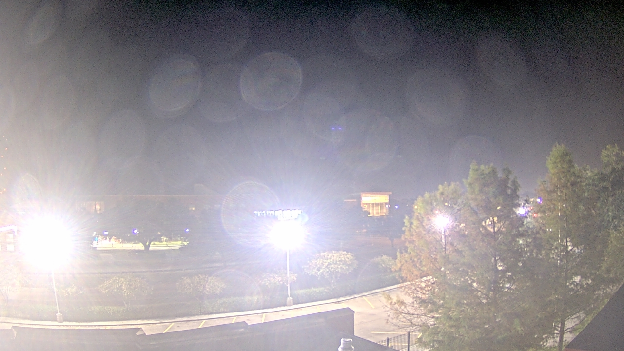 Thumbnail for current weather camera view from Chalmette HS in Chalmette, Louisiana