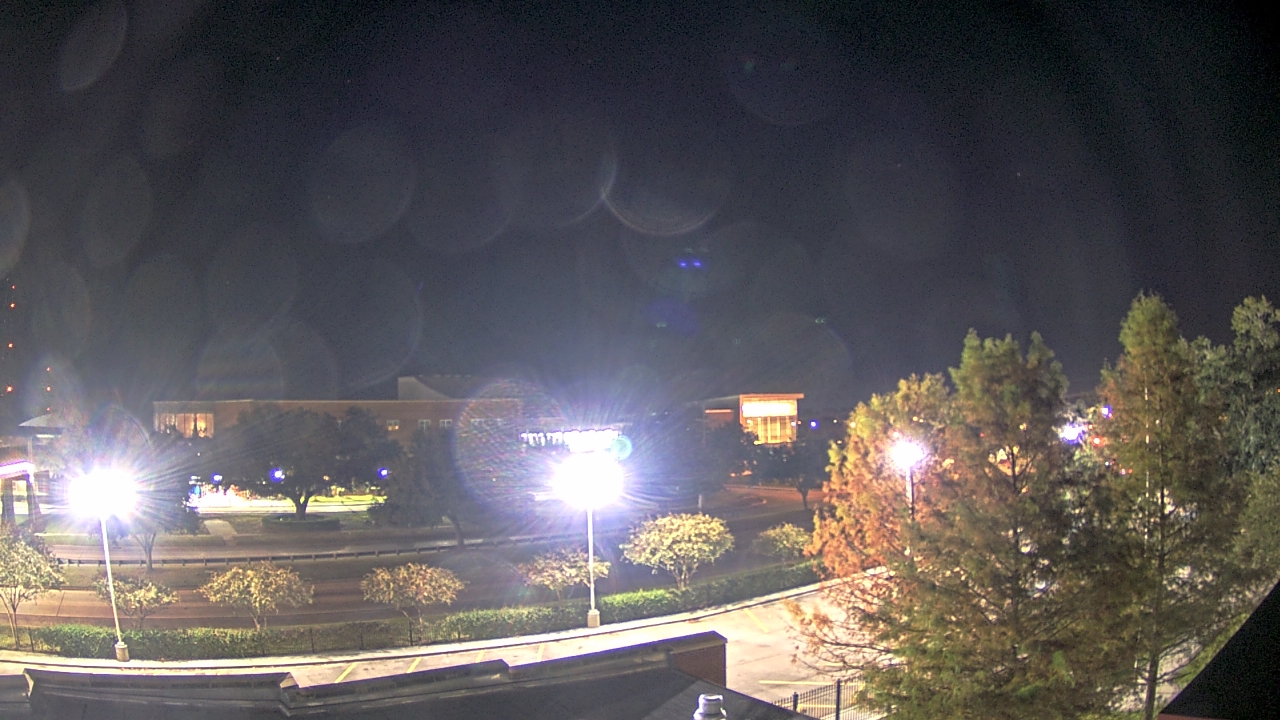 Thumbnail for current weather camera view from Chalmette HS in Chalmette, Louisiana