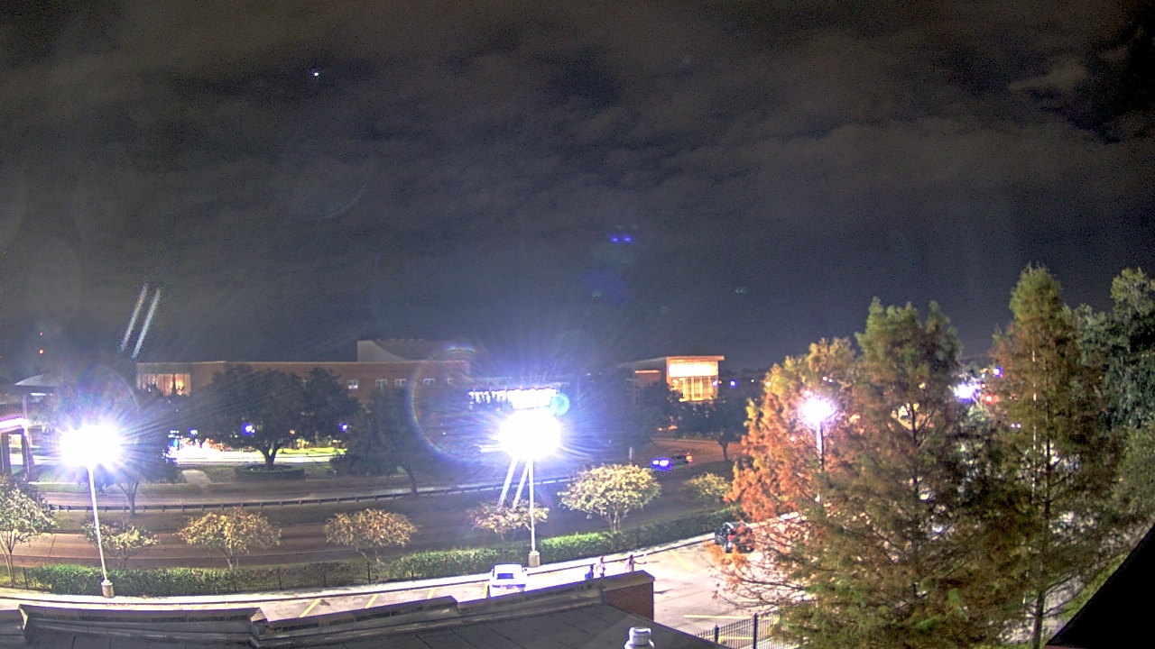 Thumbnail for current weather camera view from Chalmette HS in Chalmette, Louisiana