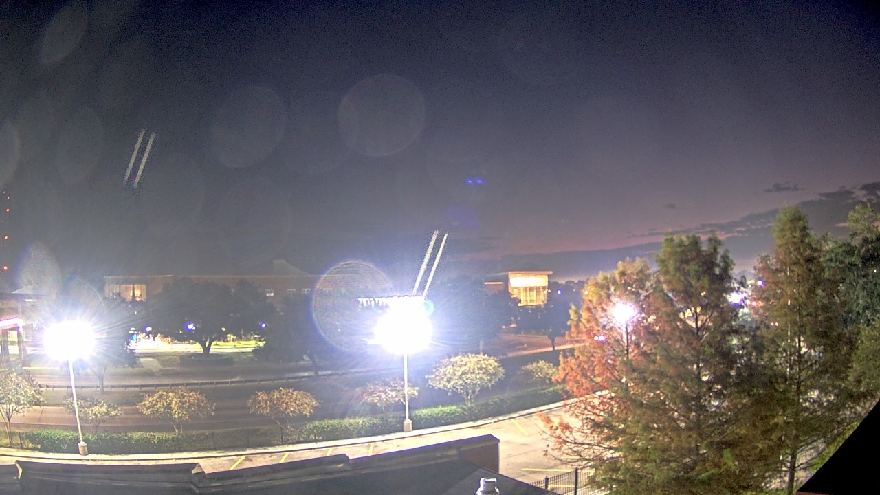 Thumbnail for current weather camera view from Chalmette HS in Chalmette, Louisiana