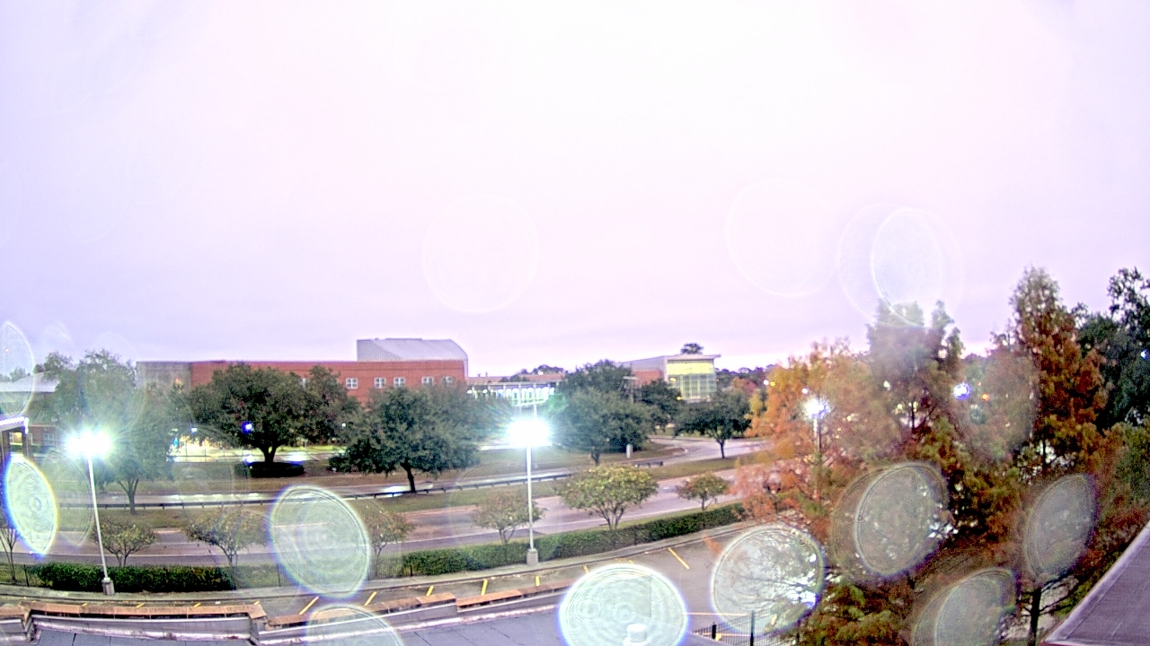 Thumbnail for current weather camera view from Chalmette HS in Chalmette, Louisiana