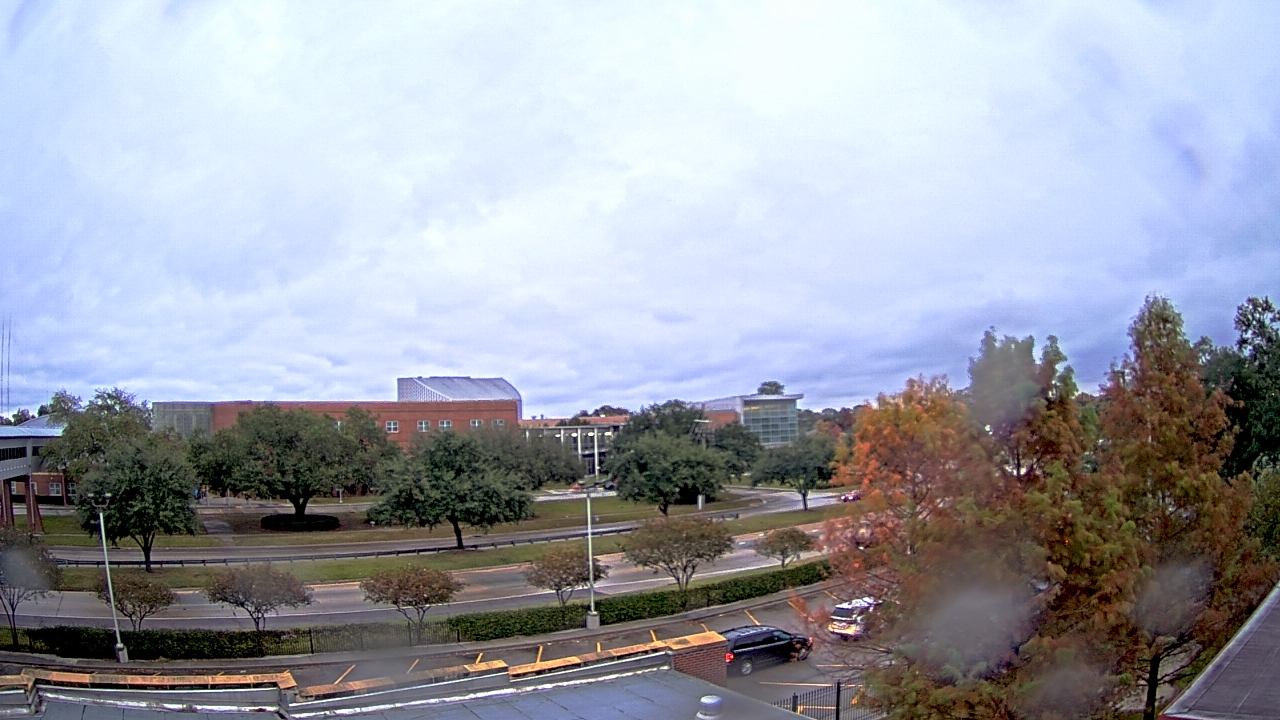 Thumbnail for current weather camera view from Chalmette HS in Chalmette, Louisiana