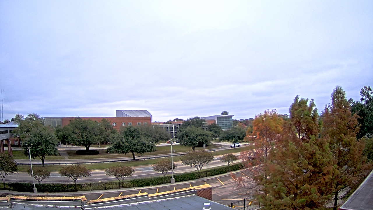 Thumbnail for current weather camera view from Chalmette HS in Chalmette, Louisiana