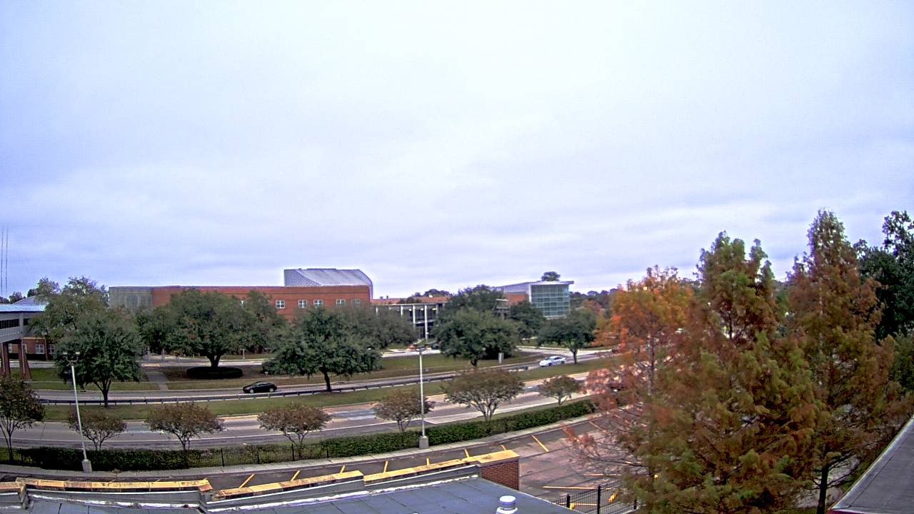 Thumbnail for current weather camera view from Chalmette HS in Chalmette, Louisiana
