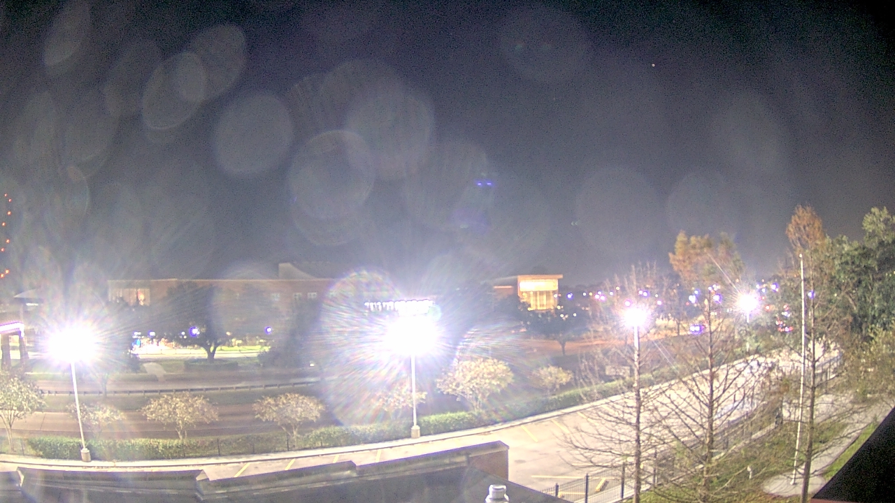 Thumbnail for current weather camera view from Chalmette HS in Chalmette, Louisiana